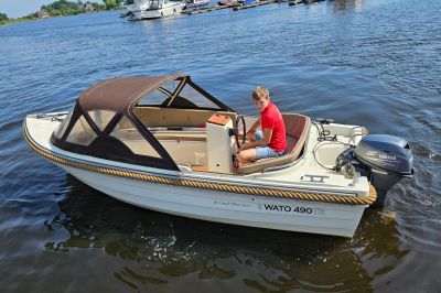 Wato 490TE met 15 pk Yamaha