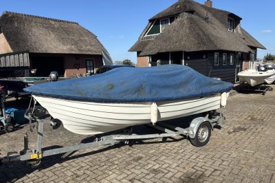 Ryds 465 met Yamaha 8 PK Buitenboordmotor