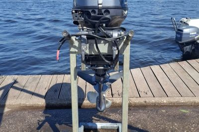 Yamaha F25DES