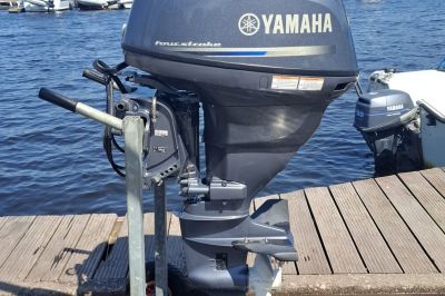 Yamaha F25DES