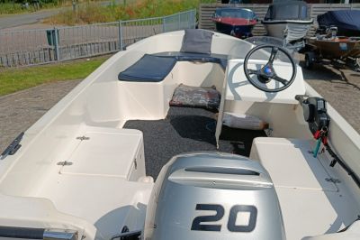 Nicky 420 met 20 pk Honda en trailer!