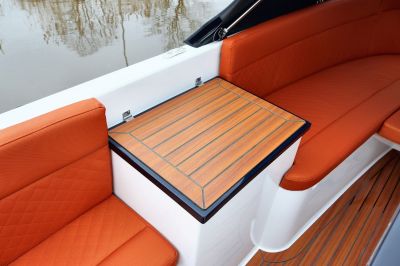 Reitdieper 630 Tender – Ruime en luxe tendersloep voor 8 personen