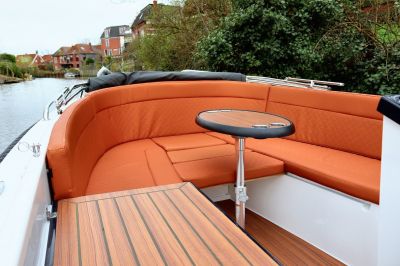 Reitdieper 630 Tender – Ruime en luxe tendersloep voor 8 personen