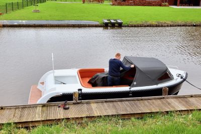 Reitdieper 630 Tender – Ruime en luxe tendersloep voor 8 personen