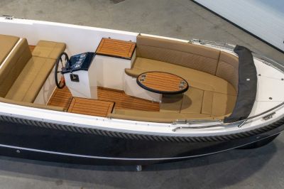 Reitdieper 634 Tender – Comfortabele en ruime tendersloep voor 8 personen