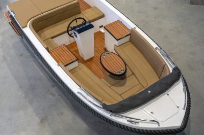 Reitdieper 634 Tender – Comfortabele en ruime tendersloep voor 8 personen