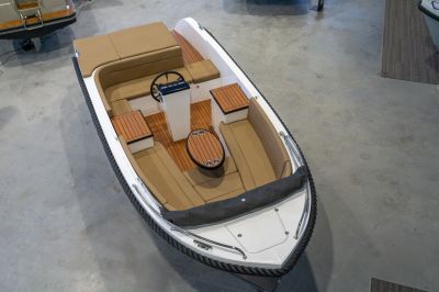 Reitdieper 634 Tender – Comfortabele en ruime tendersloep voor 8 personen