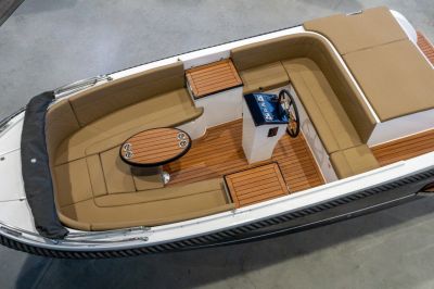 Reitdieper 634 Tender – Comfortabele en ruime tendersloep voor 8 personen