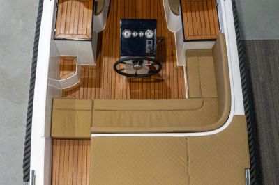 Reitdieper 634 Tender – Comfortabele en ruime tendersloep voor 8 personen