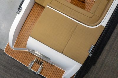 Reitdieper 634 Tender – Comfortabele en ruime tendersloep voor 8 personen