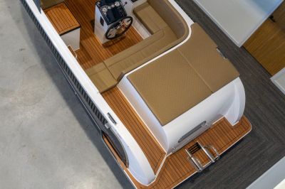 Reitdieper 634 Tender – Comfortabele en ruime tendersloep voor 8 personen