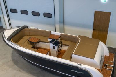 Reitdieper 634 Tender – Comfortabele en ruime tendersloep voor 8 personen