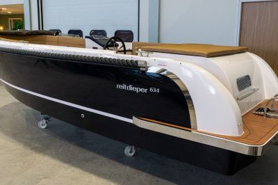 Reitdieper 634 Tender – Comfortabele en ruime tendersloep voor 8 personen